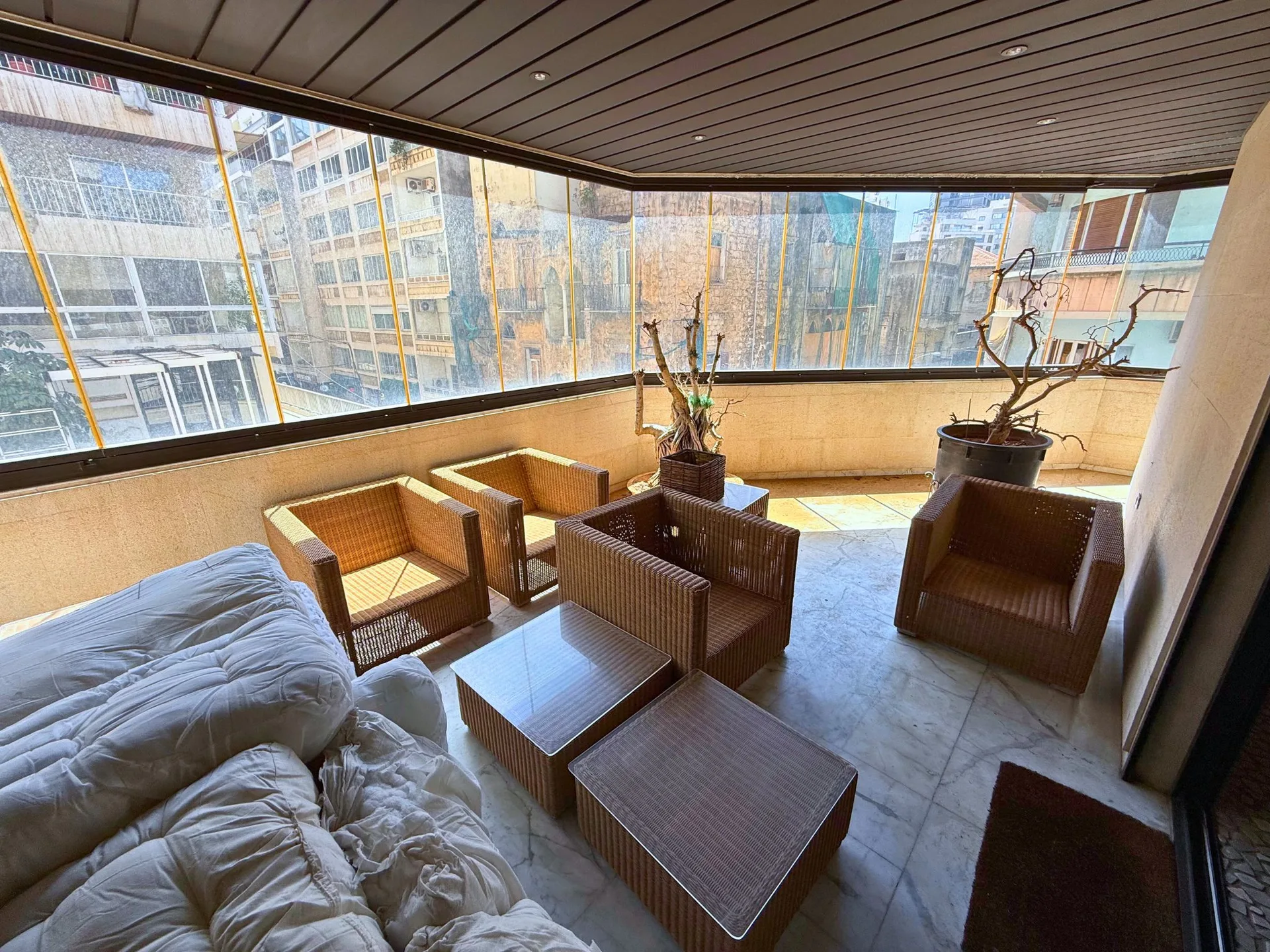 Apartment for Sale in Caree d'or, Achrafieh, Beirut, Lebanon — الصورة 6