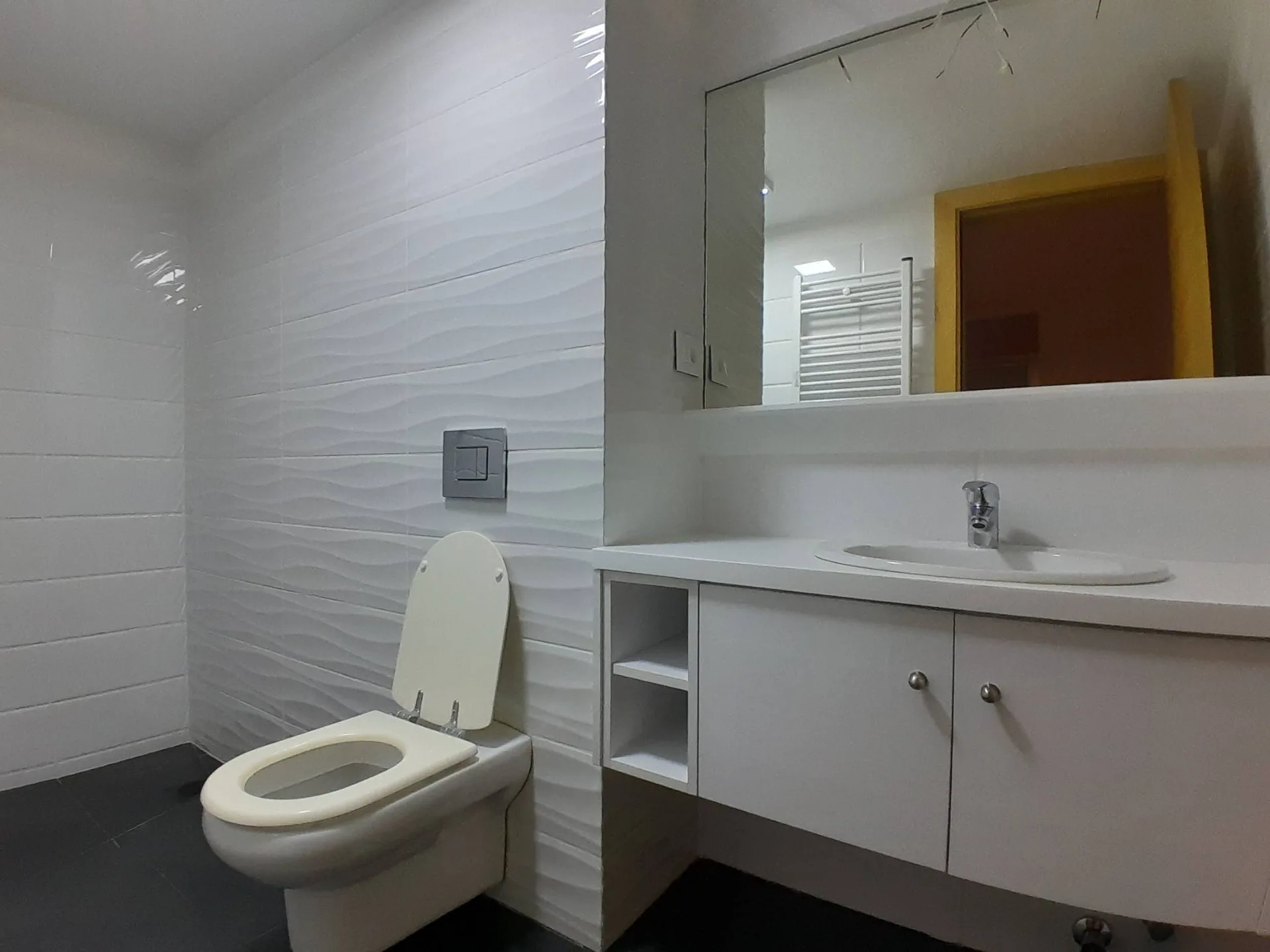 Apartment for Sale in Geitawi, Achrafieh, Beirut, Lebanon — الصورة 7