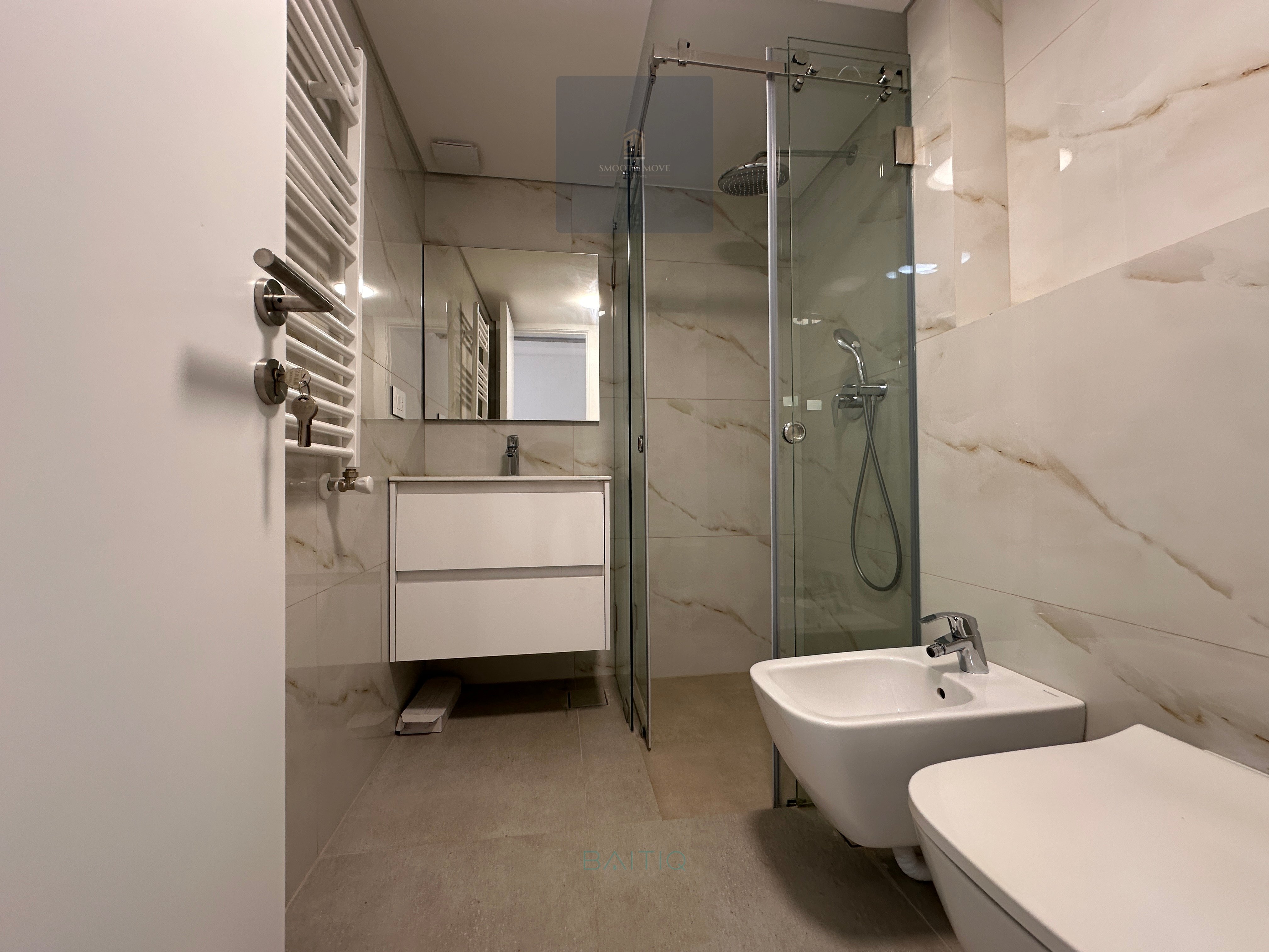 Newly Renovated Apartment with Lovely Views for Rent in Achrafieh, Beirut — الصورة 3