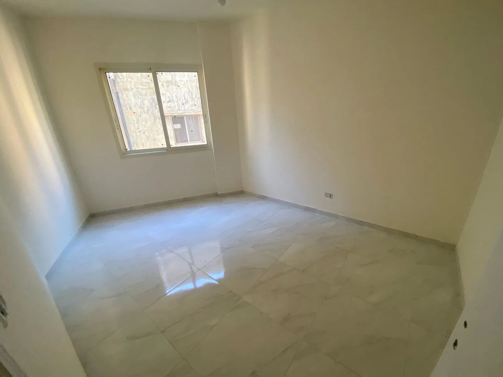 Apartment for Sale in Baouchriyeh, Lebanon — الصورة 5