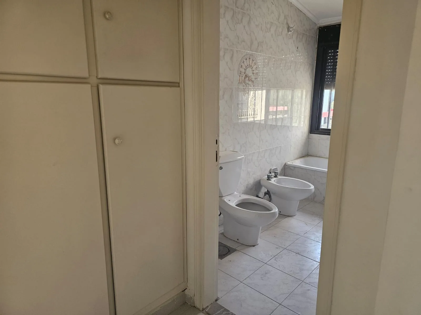 Apartment for Sale in Qornet El Hamra — الصورة 5