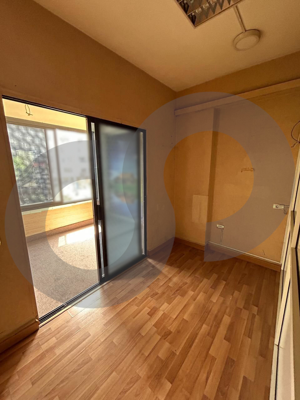 OFFICE FOR RENT/MAAMELTEIN,KESEROUAN /Direct highway location — الصورة 2