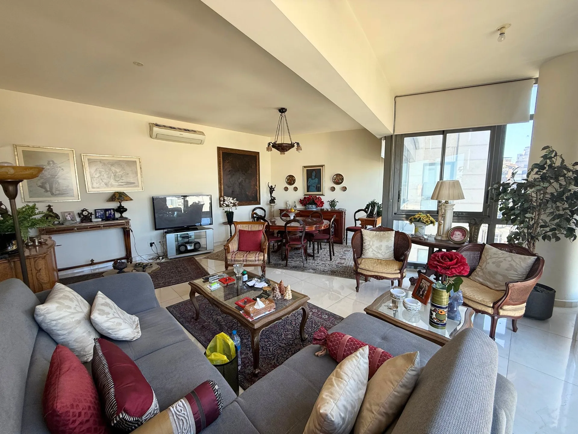 Apartment for Sale in Achrafieh, Beirut, Lebanon — الصورة 3