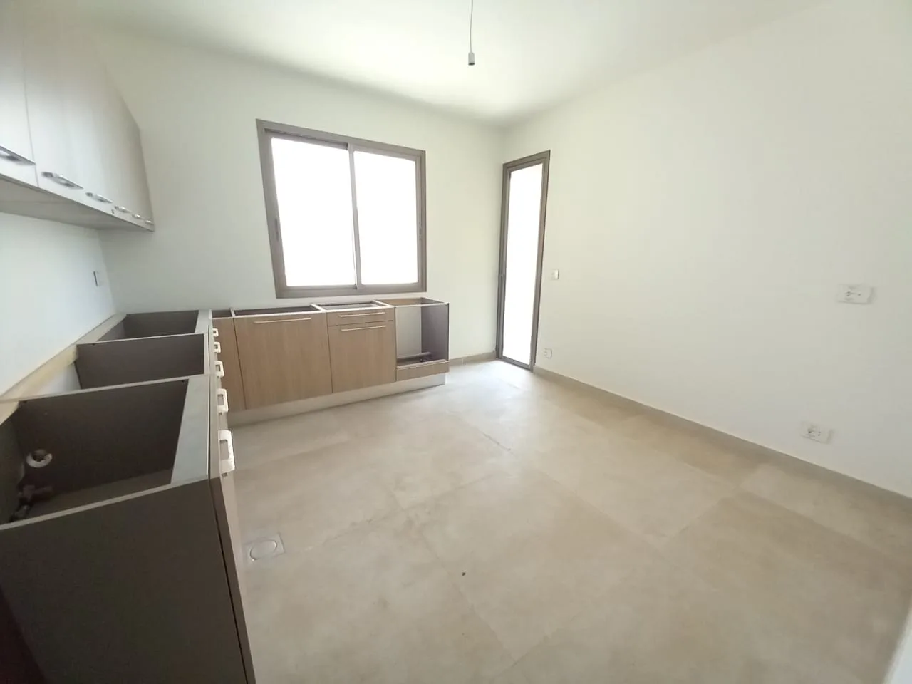 Duplex for Sale in Kfar Hbab, Lebanon — الصورة 2