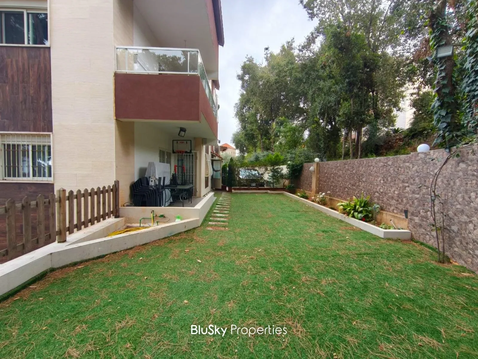 Apartment 170m² with Terrace for Sale in Ain Aalak — photo 3
