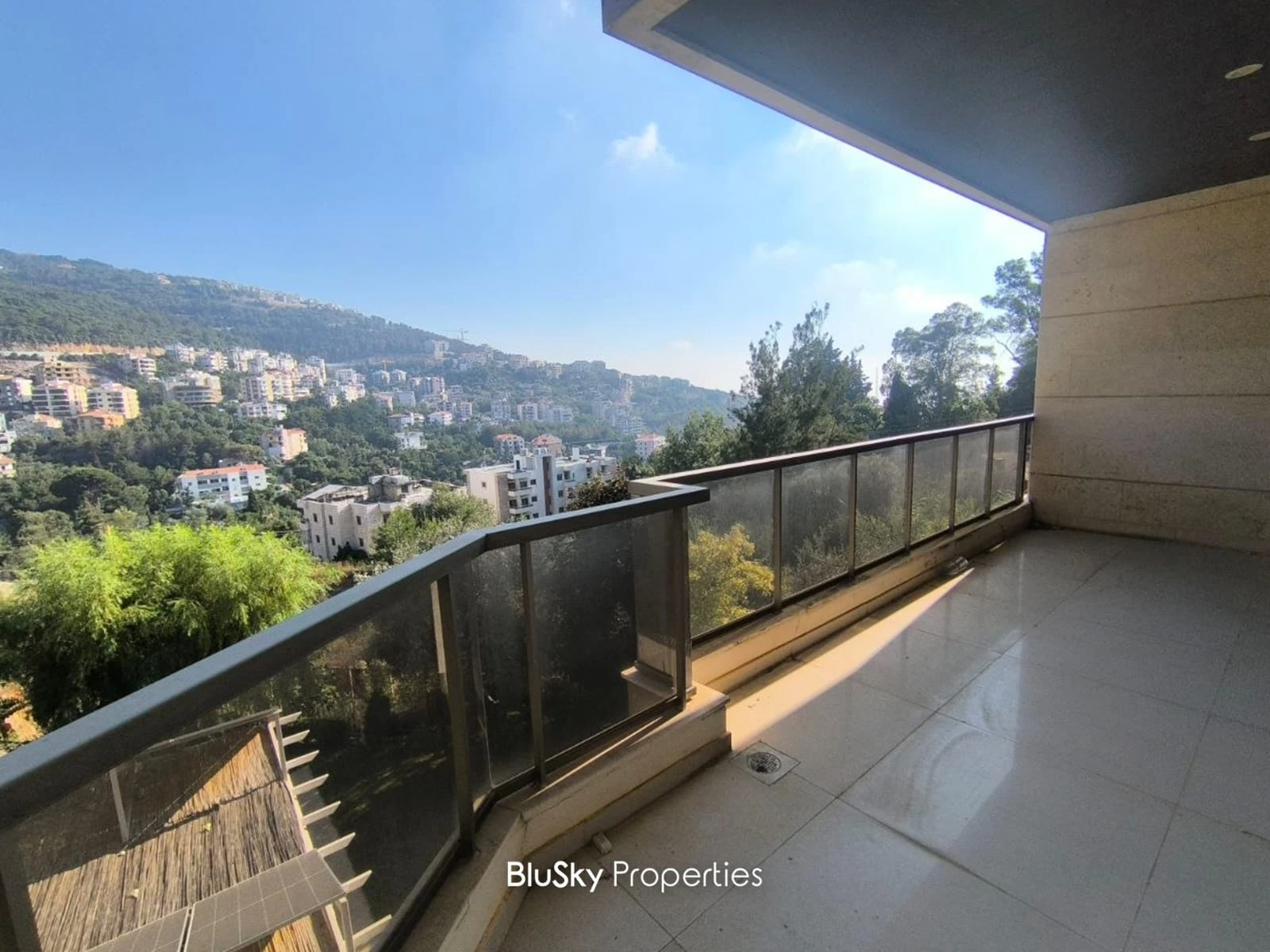 Apartment 210m² with Balcony for Rent in Ain Alak — photo 3