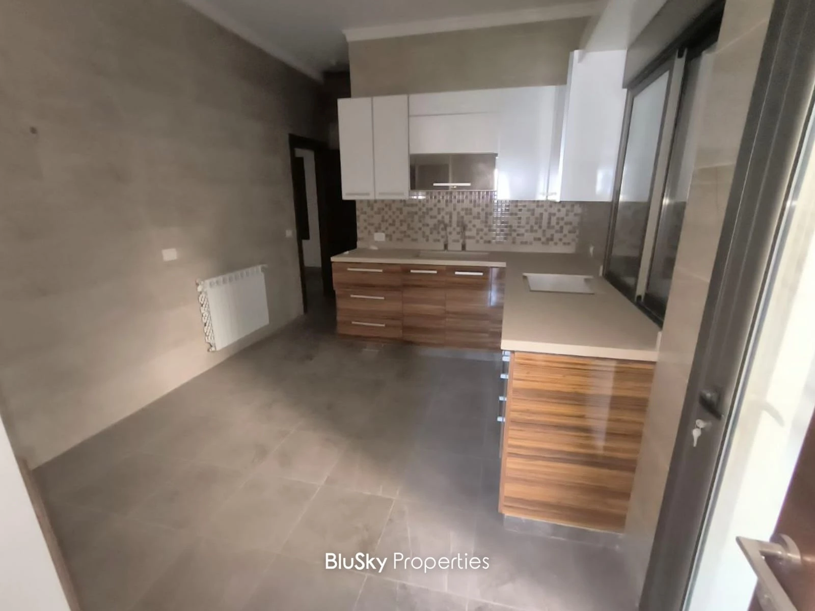 Apartment 210m² with Balcony for Rent in Ain Alak — photo 4