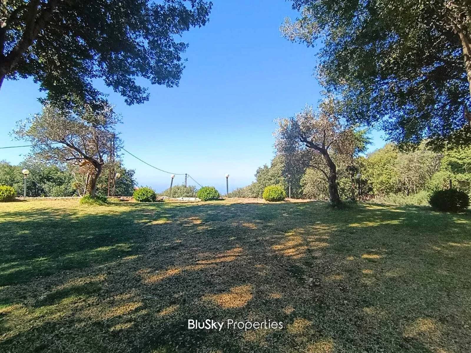 Land 800m² for Sale in Aalita