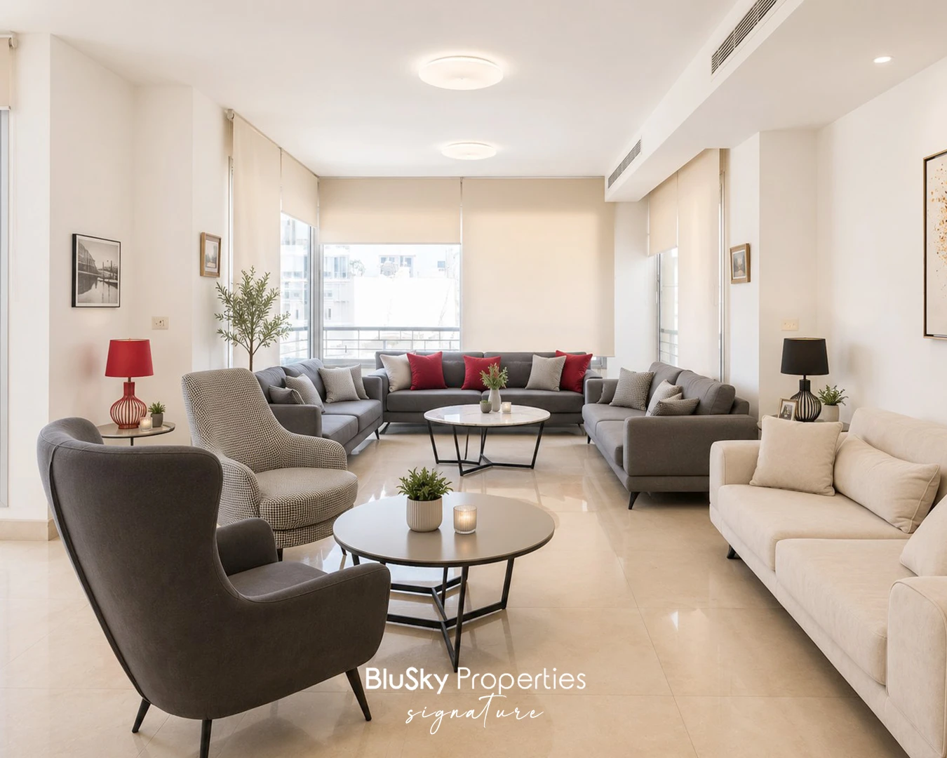 Apartment 250m² with City View for Rent in Achrafieh — الصورة 1