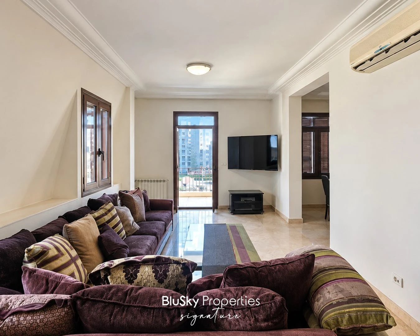 Apartment 310m² for Rent in Achrafieh