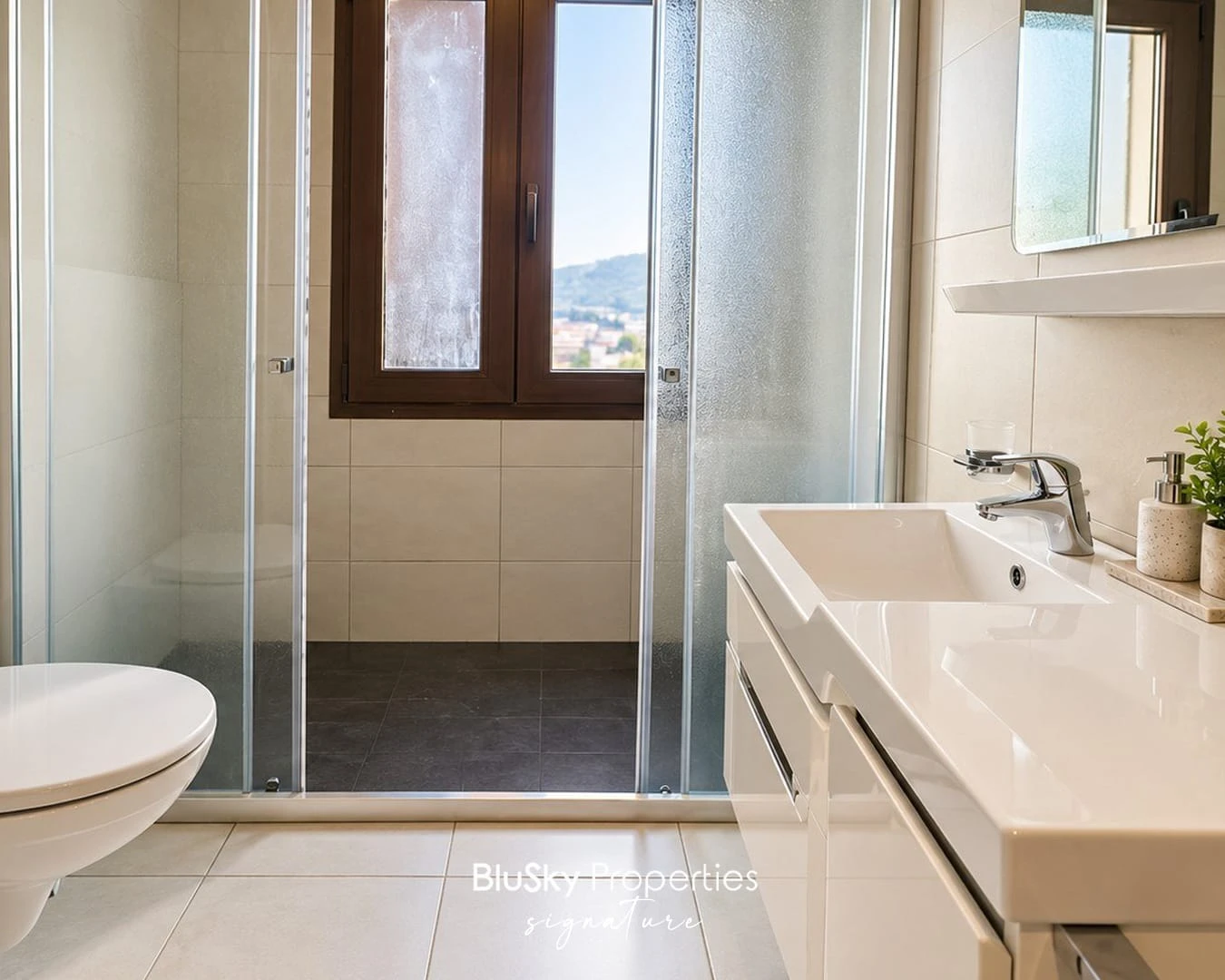 Apartment 310m² for Rent in Achrafieh — photo 5