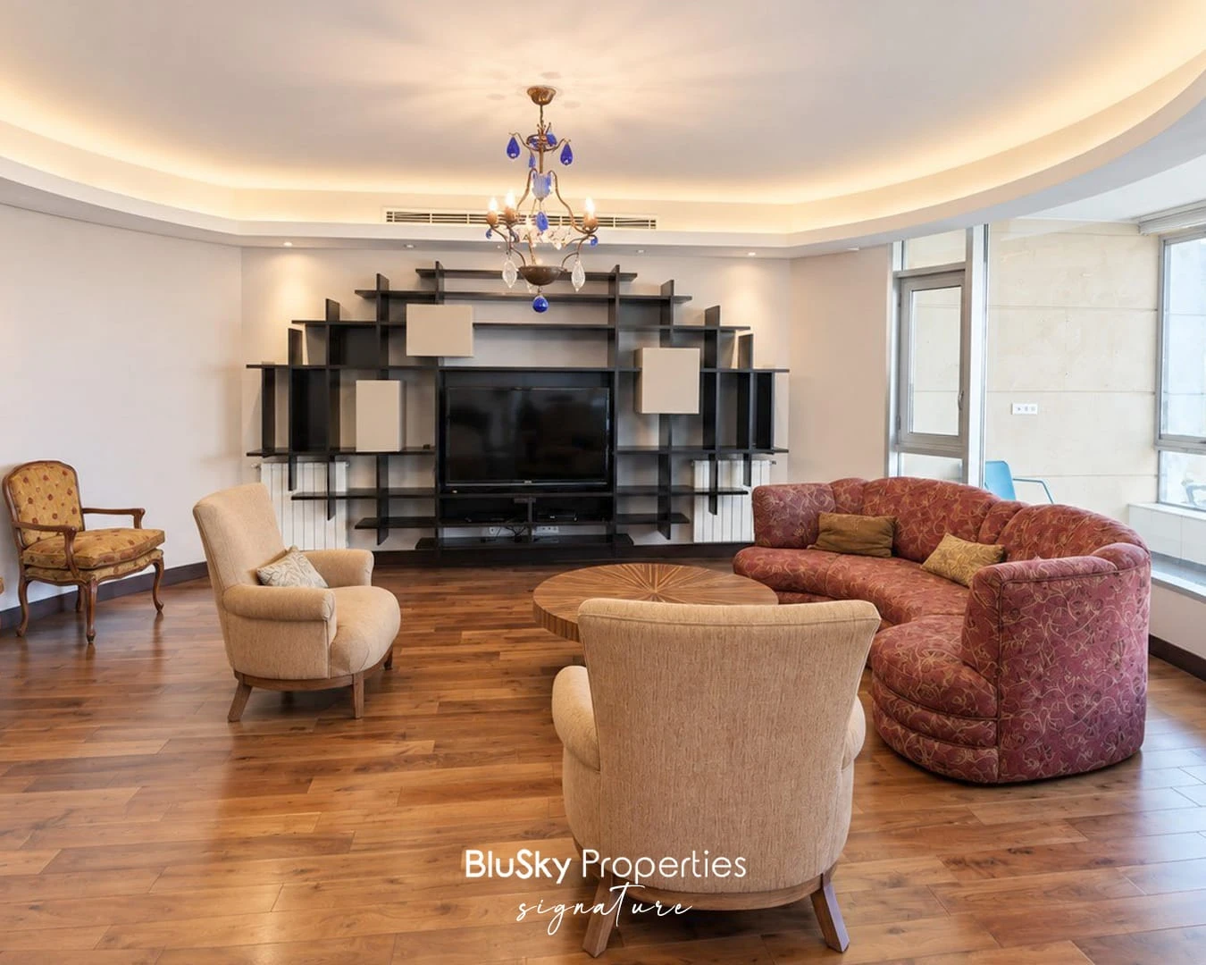 Apartment 400m² for Rent in Achrafieh