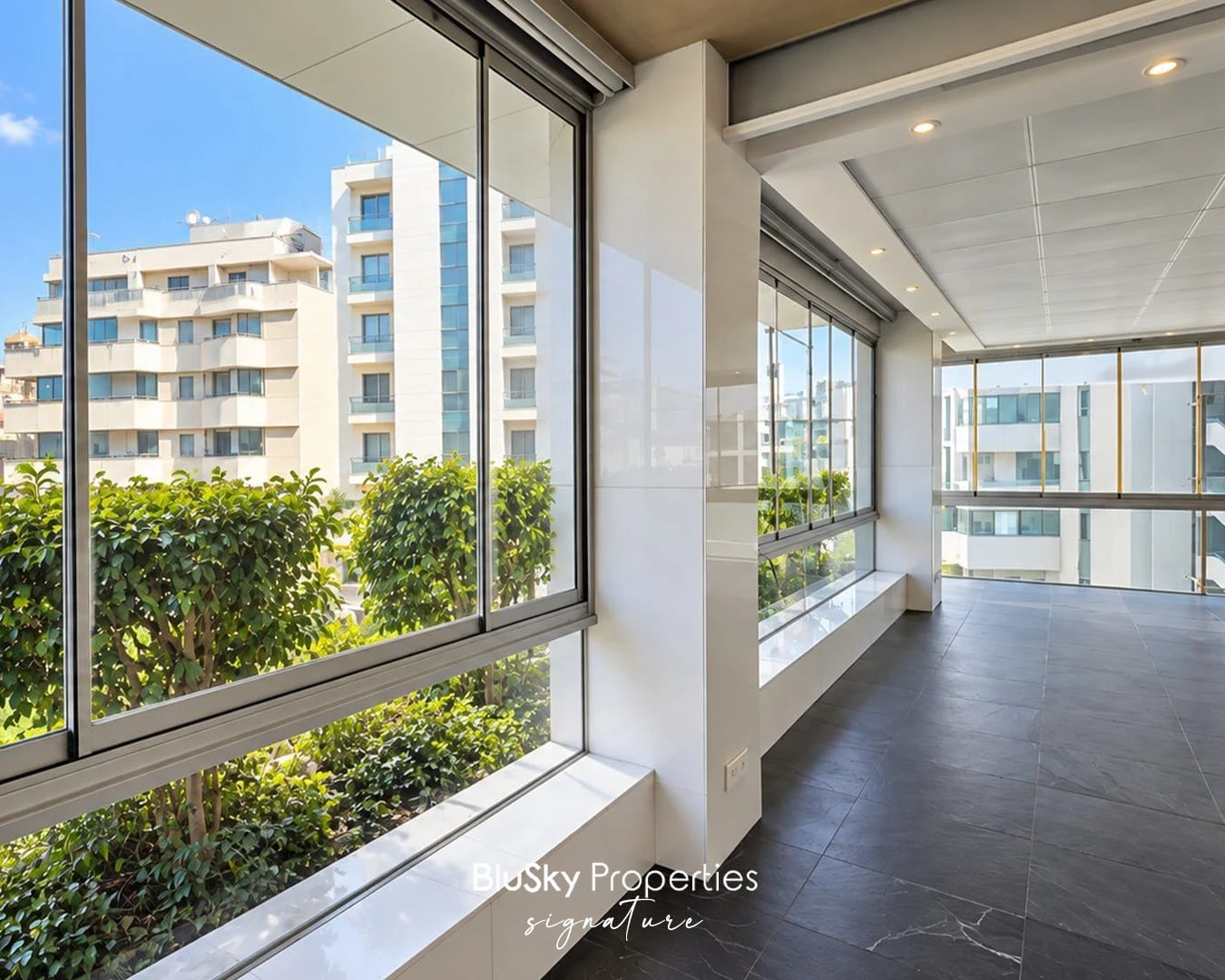 Apartment 400m² for Rent in Achrafieh — photo 2