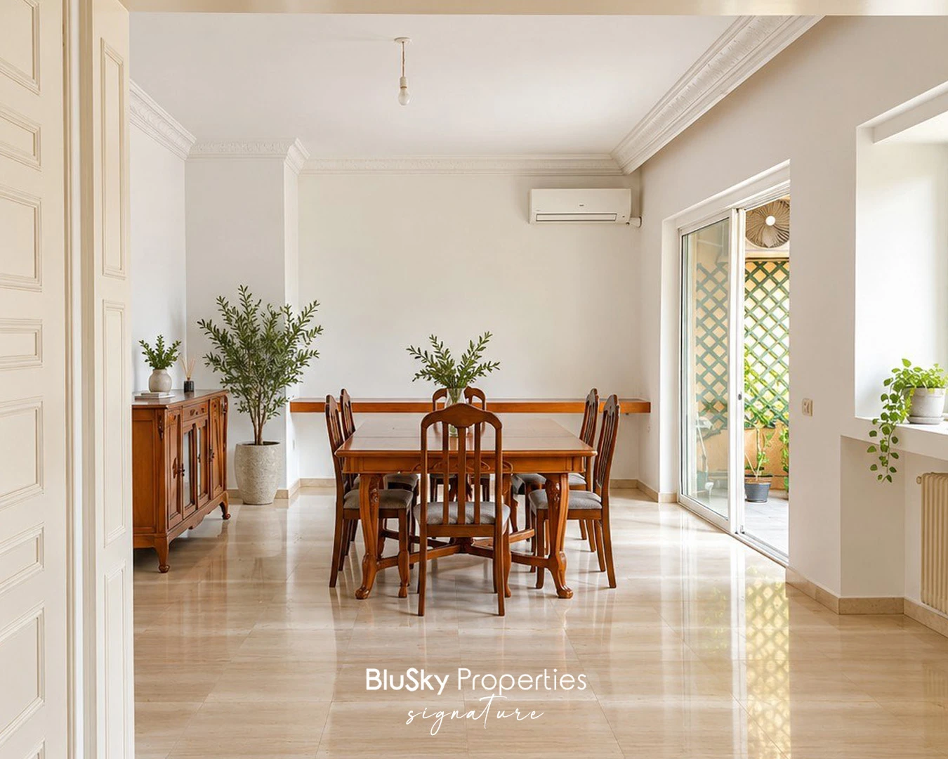 Apartment 400m² with City View for Rent in Achrafieh — photo 3