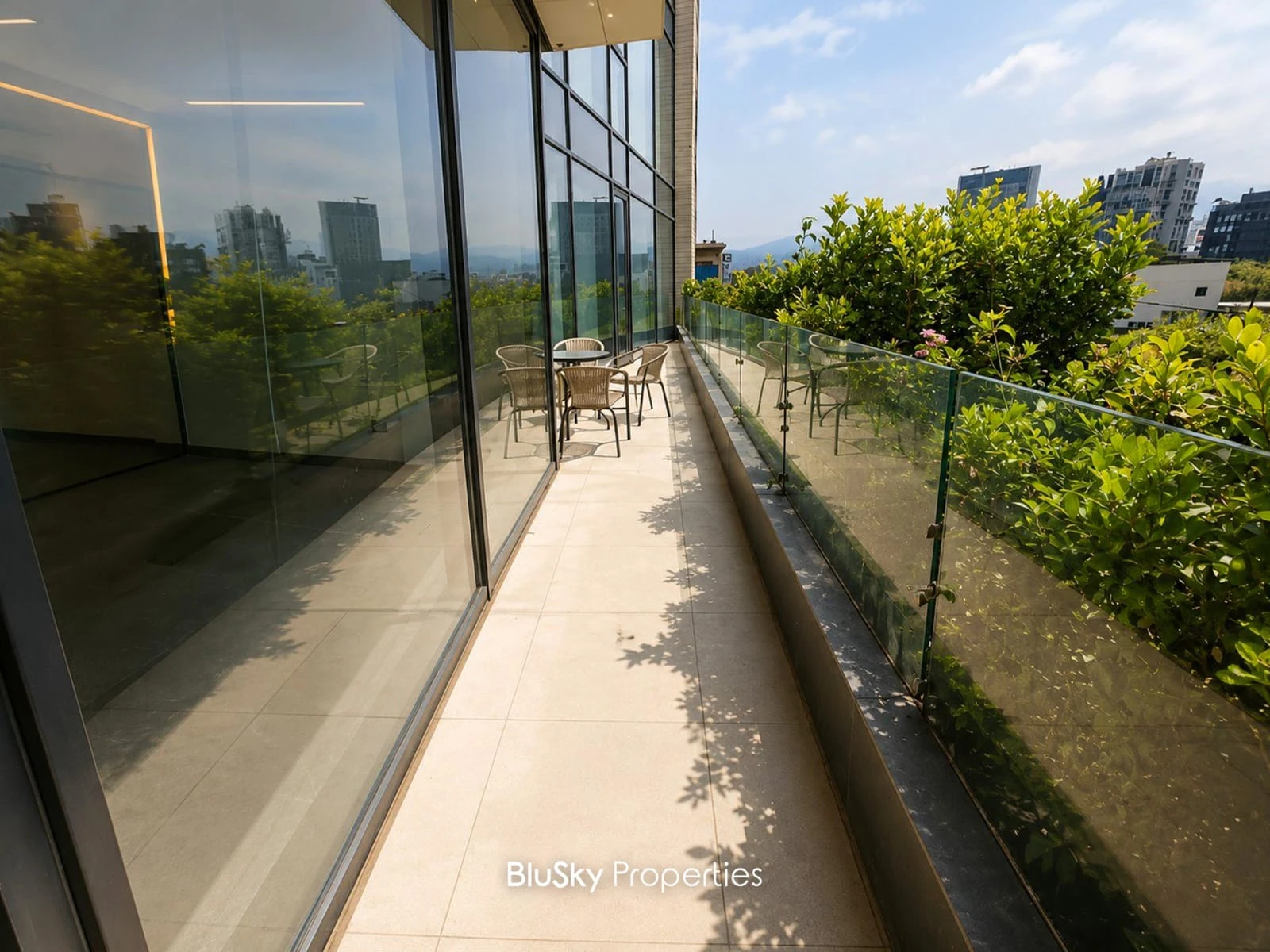 Office 60m² for Rent in Achrafieh — الصورة 3