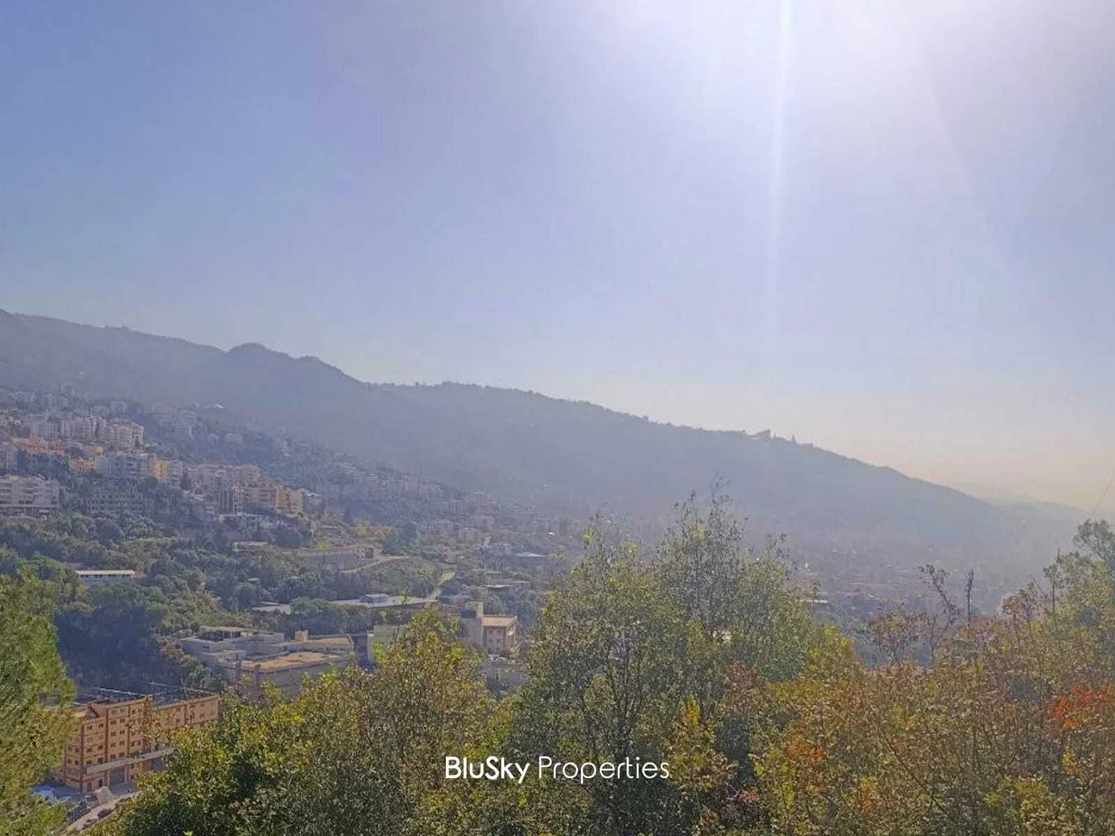 Land 1,000m² for Sale in Adma — الصورة 1