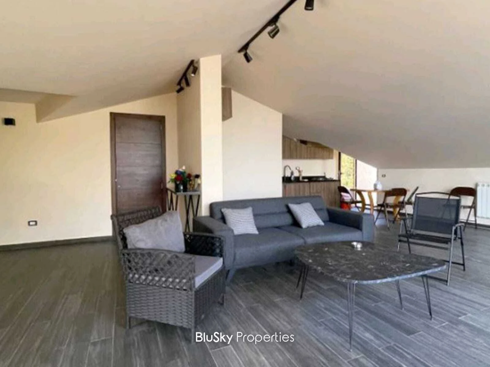 Apartment 150m² Terrace for Rent in Adma — الصورة 2