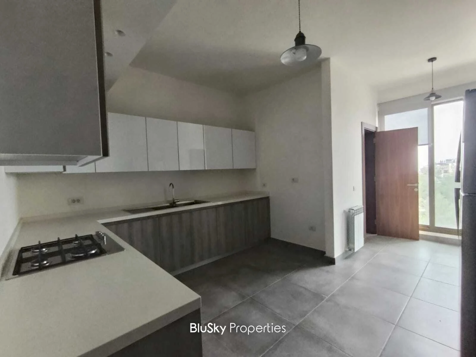 Apartment 160m² Sea View for Sale in Adma — الصورة 2