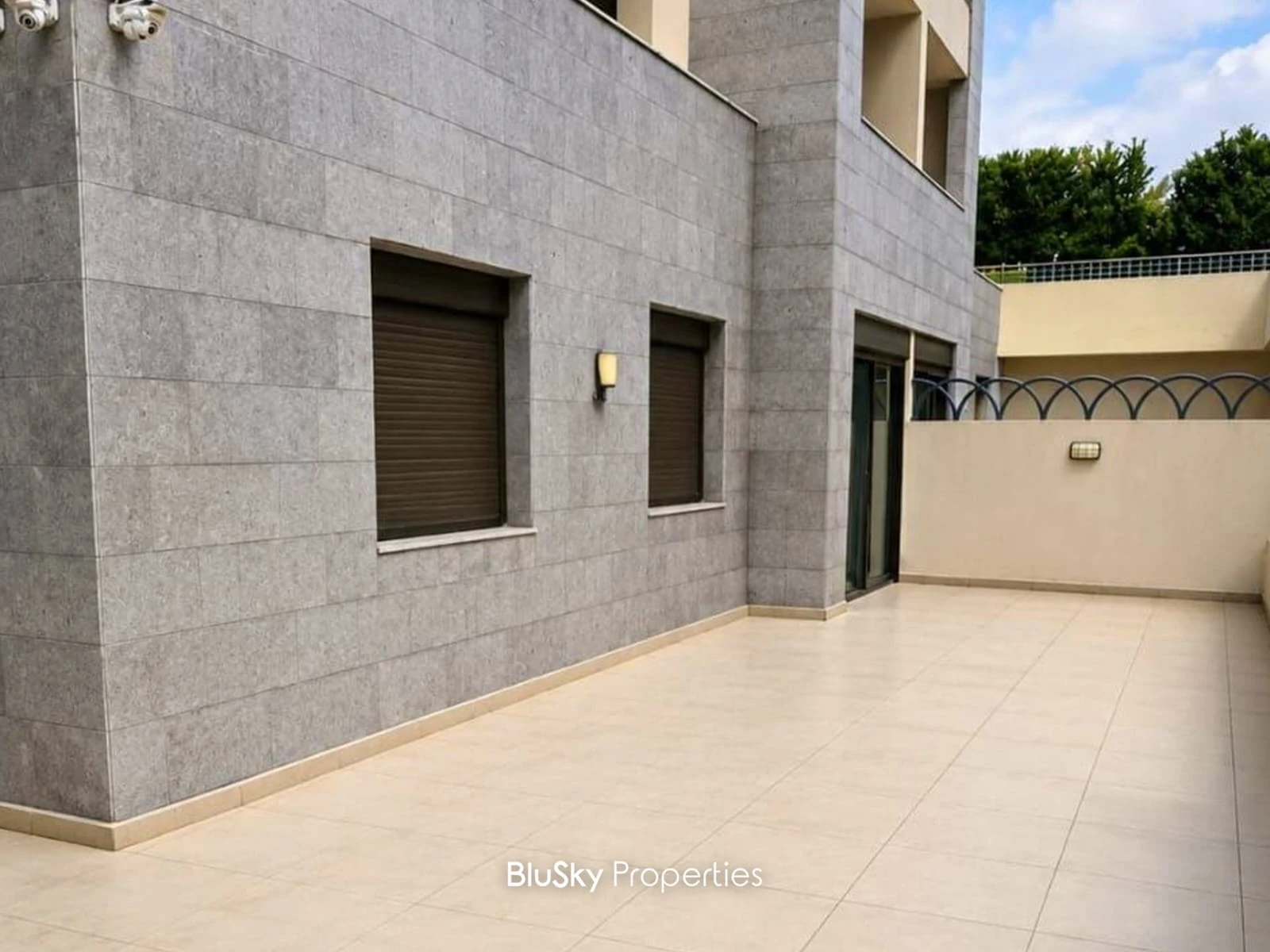 Apartment 200m² with Terrace for Sale in Adma — الصورة 4