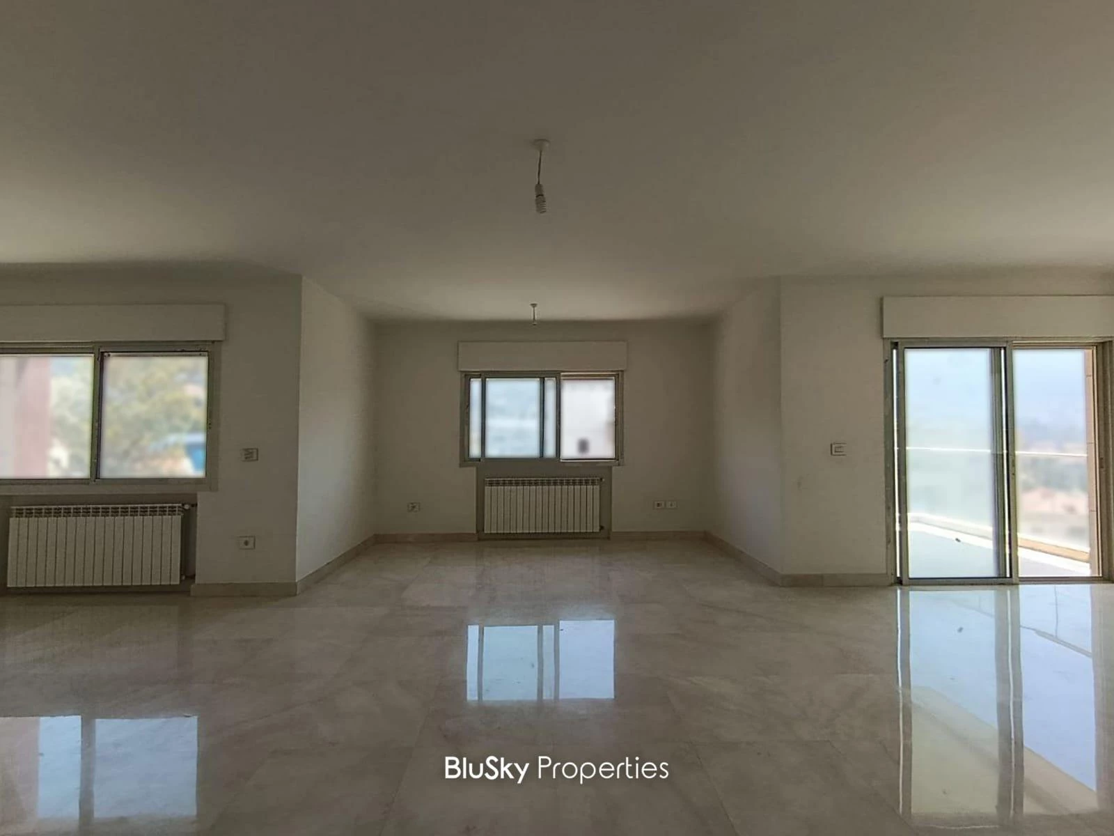 Apartment 220m² Mountain View for Rent in Adma