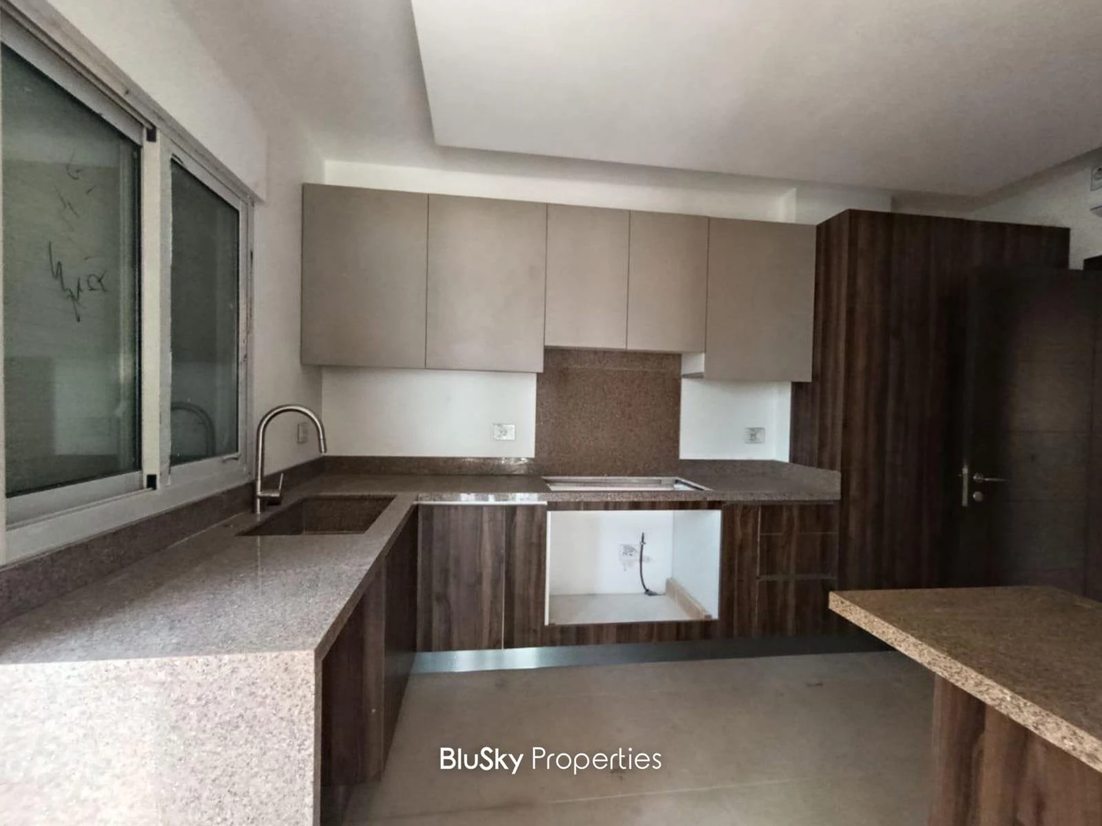 Apartment 220m² Mountain View for Rent in Adma — photo 3