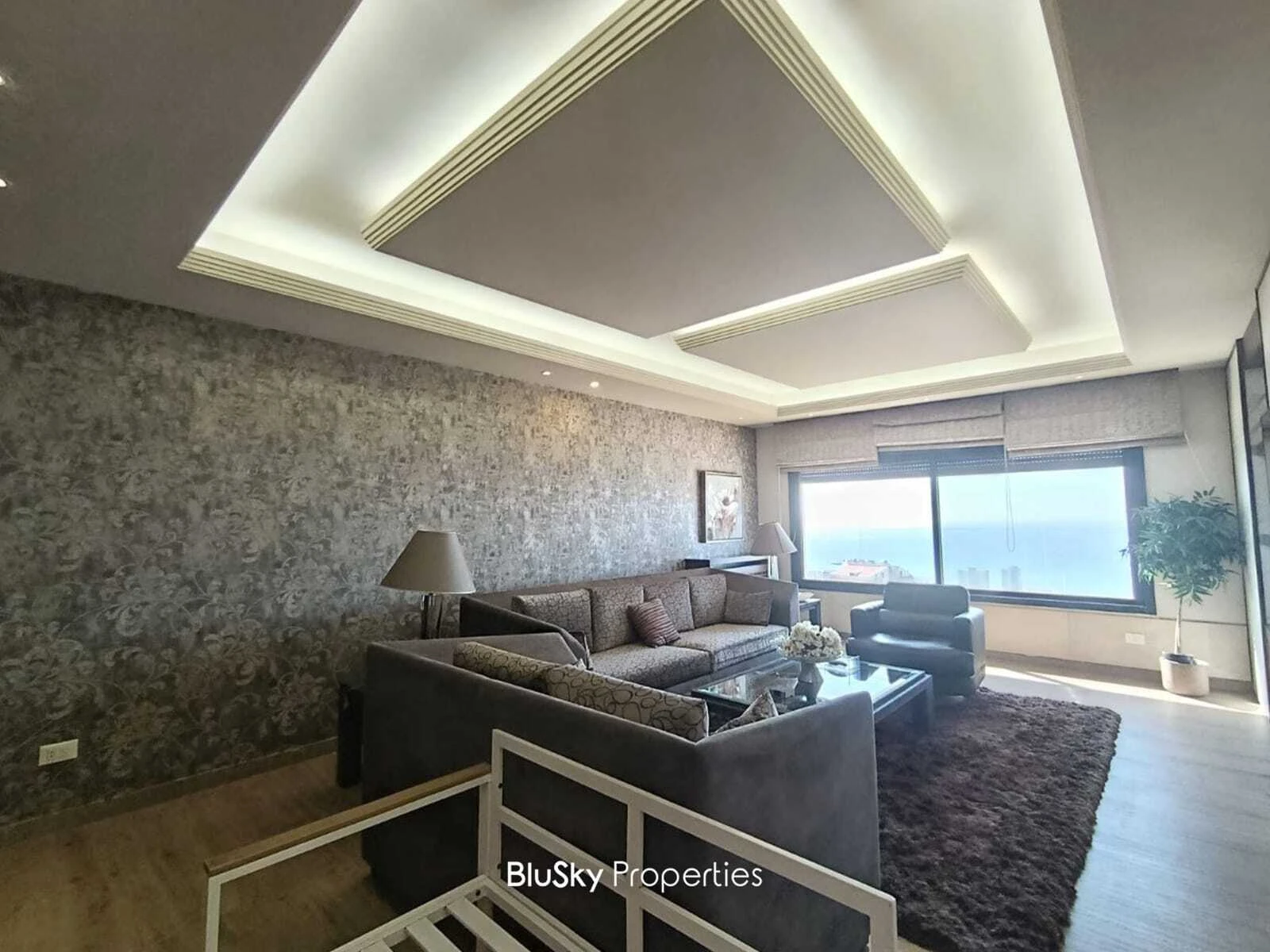 Apartment 225m² Terrace for Sale in Adma — الصورة 2