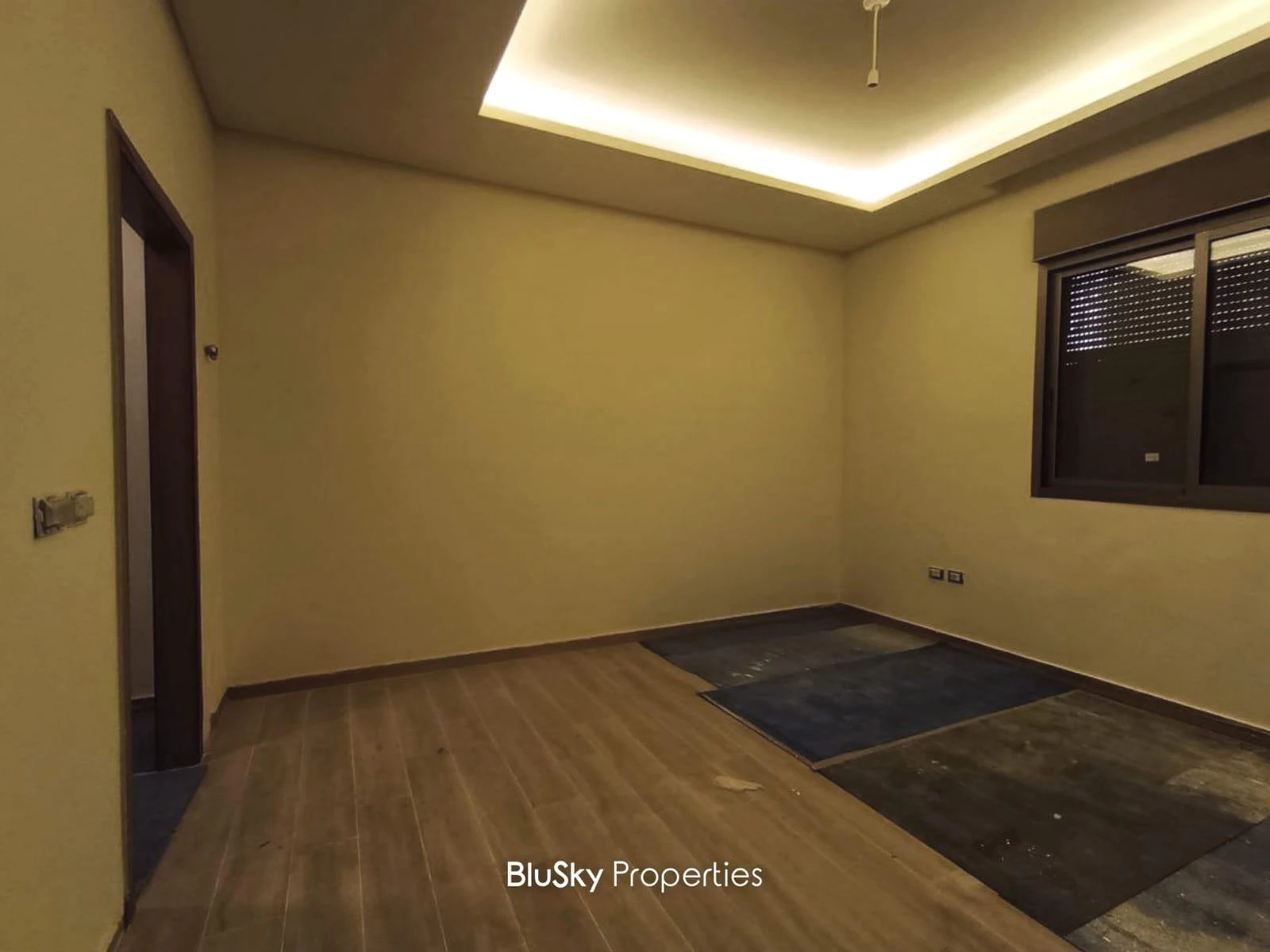 Apartment 230m² Terrace for Sale in Adma — الصورة 3