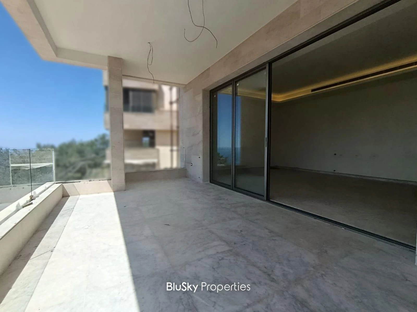 Apartment 230m² Balcony for Sale in Adma — الصورة 2