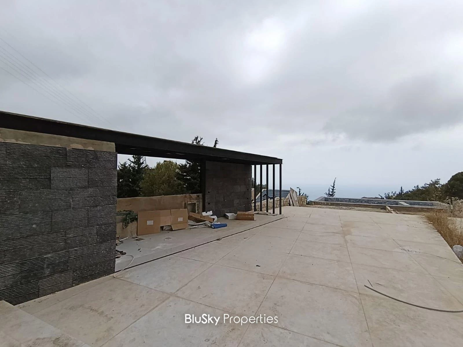 Apartment 240m² Terrace for Sale in Adma — photo 3
