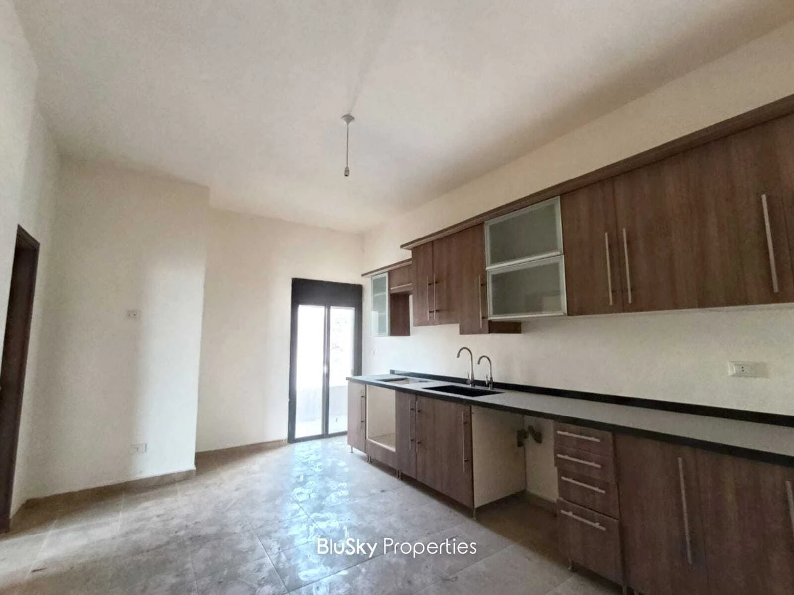 Apartment 250m² Sea View for Sale in Adma — الصورة 3