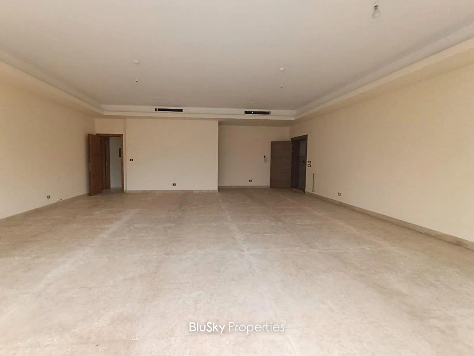 Apartment 264m² Garden for Sale in Adma