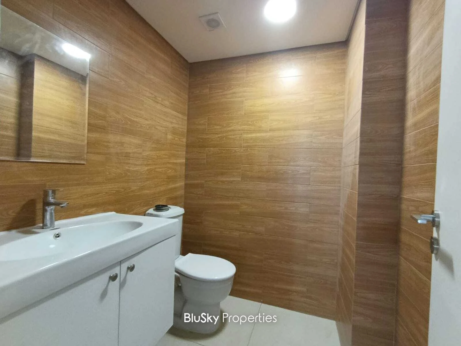 Shop 270m² for Rent in Adma — الصورة 5
