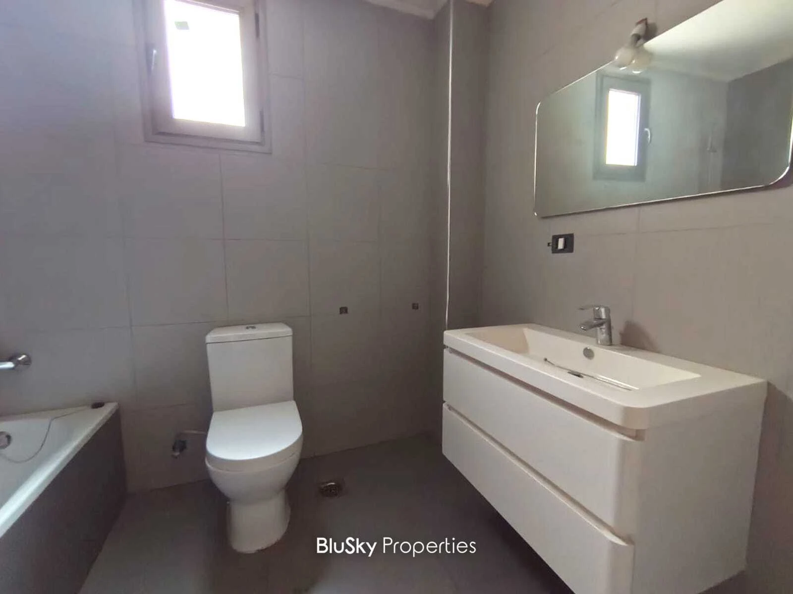 Apartment 274m² Garden for Sale in Adma — الصورة 5