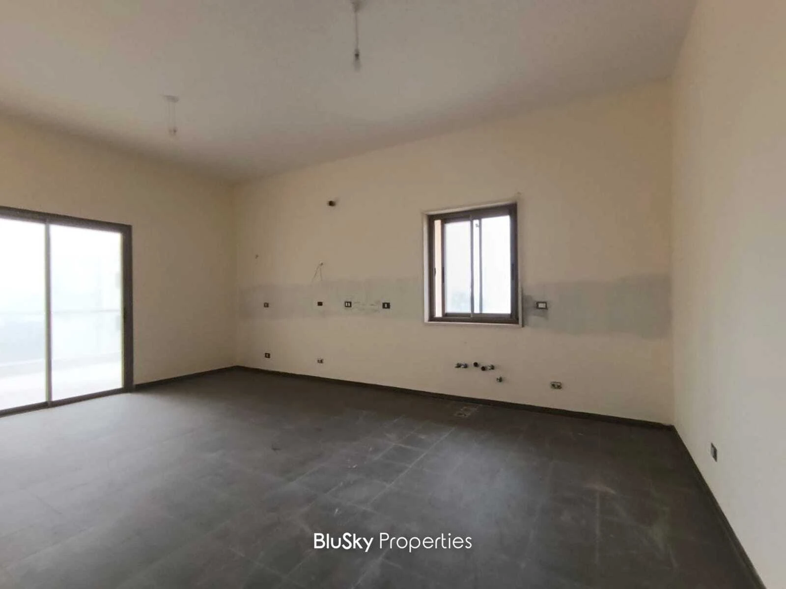 Apartment 274m² Sea View for Sale in Adma — الصورة 2