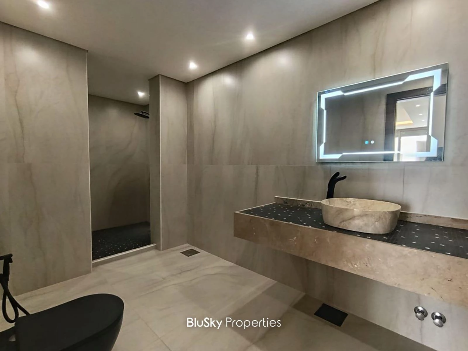 Duplex 280m² Terrace for Sale in Adma — photo 5