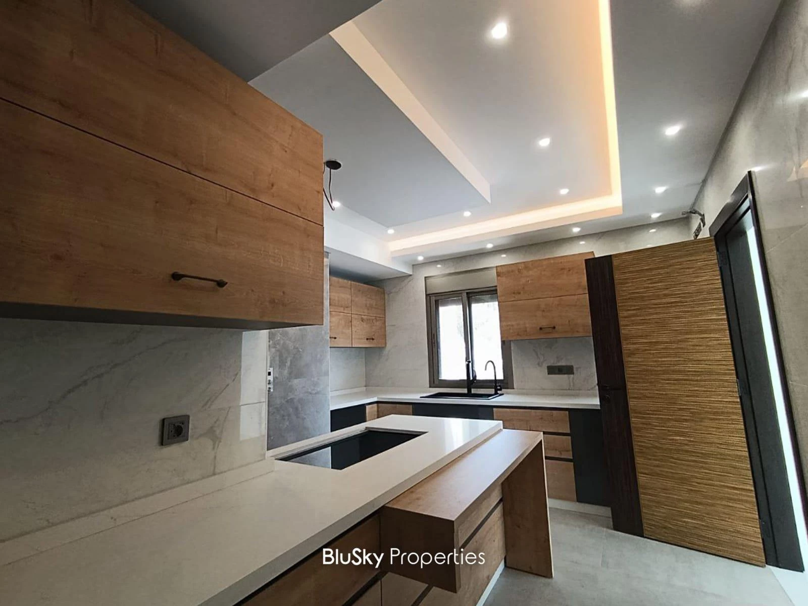 Duplex 290m² Terrace for Sale in Adma — الصورة 4
