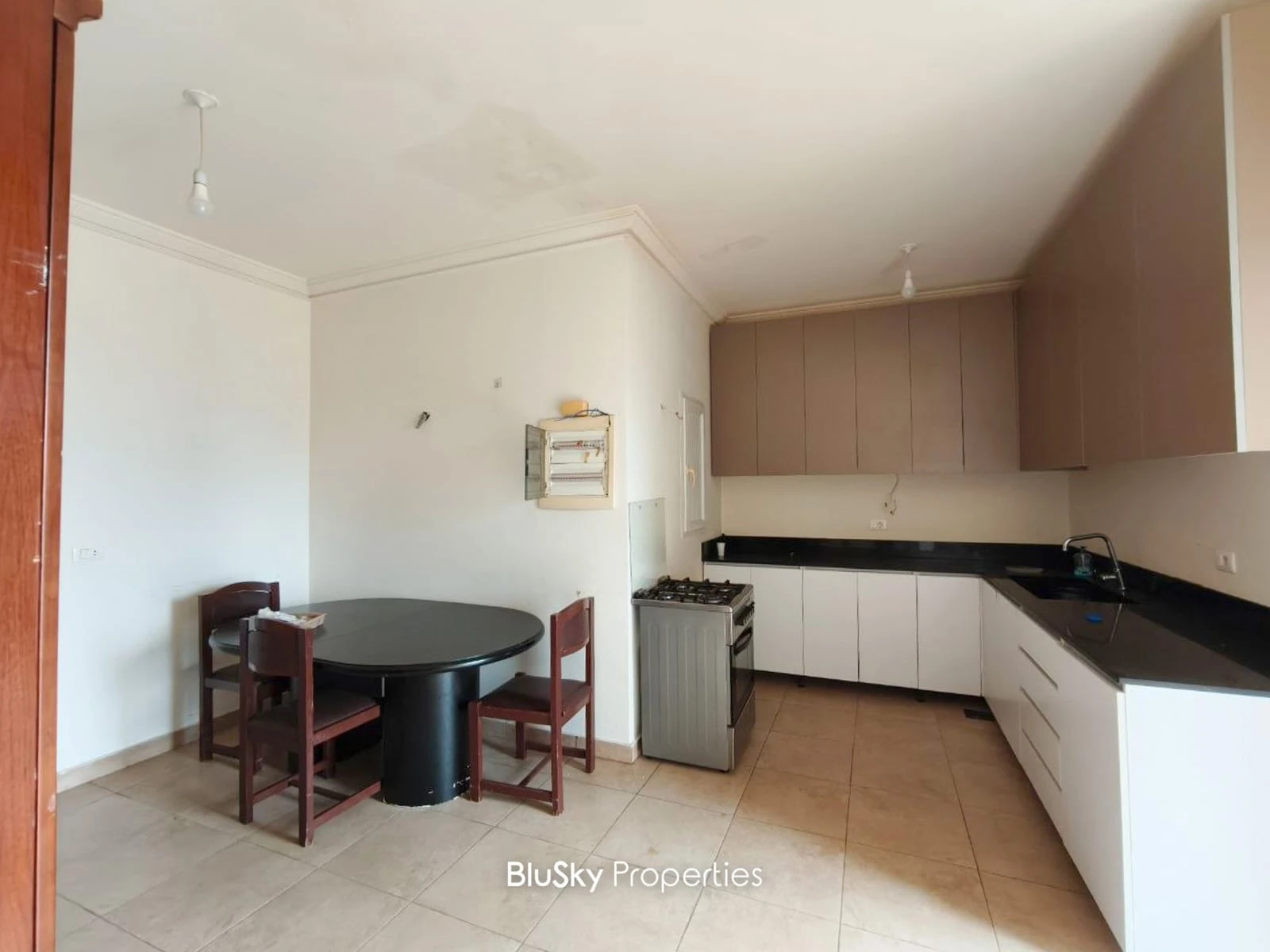Apartment 300m² with Sea View for Rent in Adma — الصورة 4