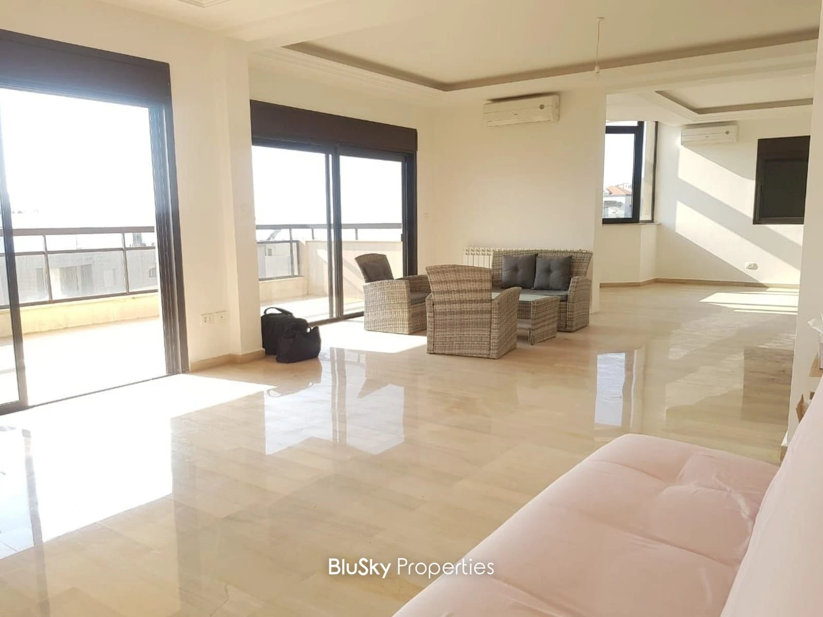 Apartment 300m² with Sea View for Sale in Adma