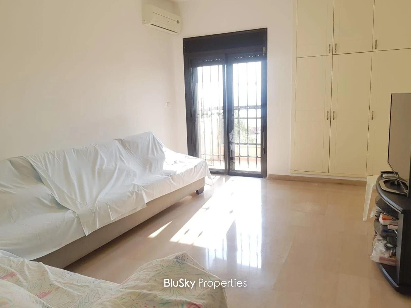 Apartment 300m² with Sea View for Sale in Adma — الصورة 3