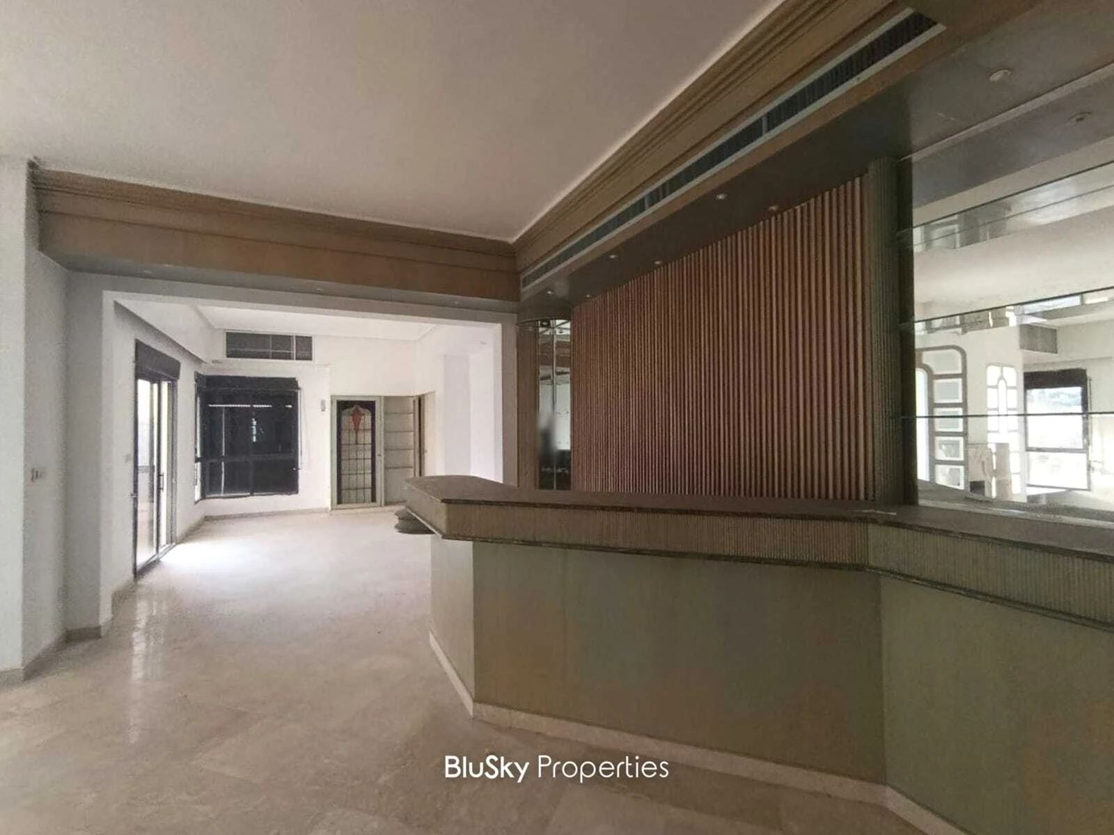 Apartment 370m² Balcony for Sale in Adma — الصورة 4