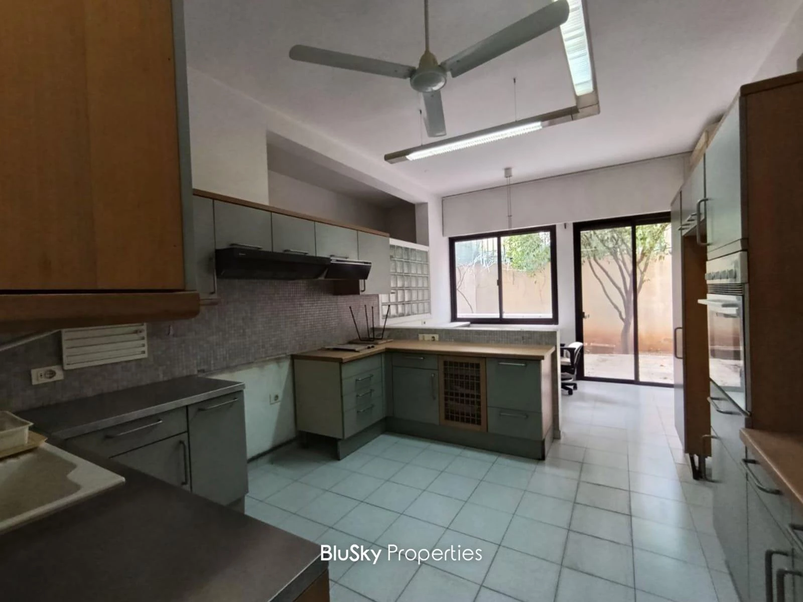 Apartment 600m² Terrace for Sale in Adma — الصورة 5