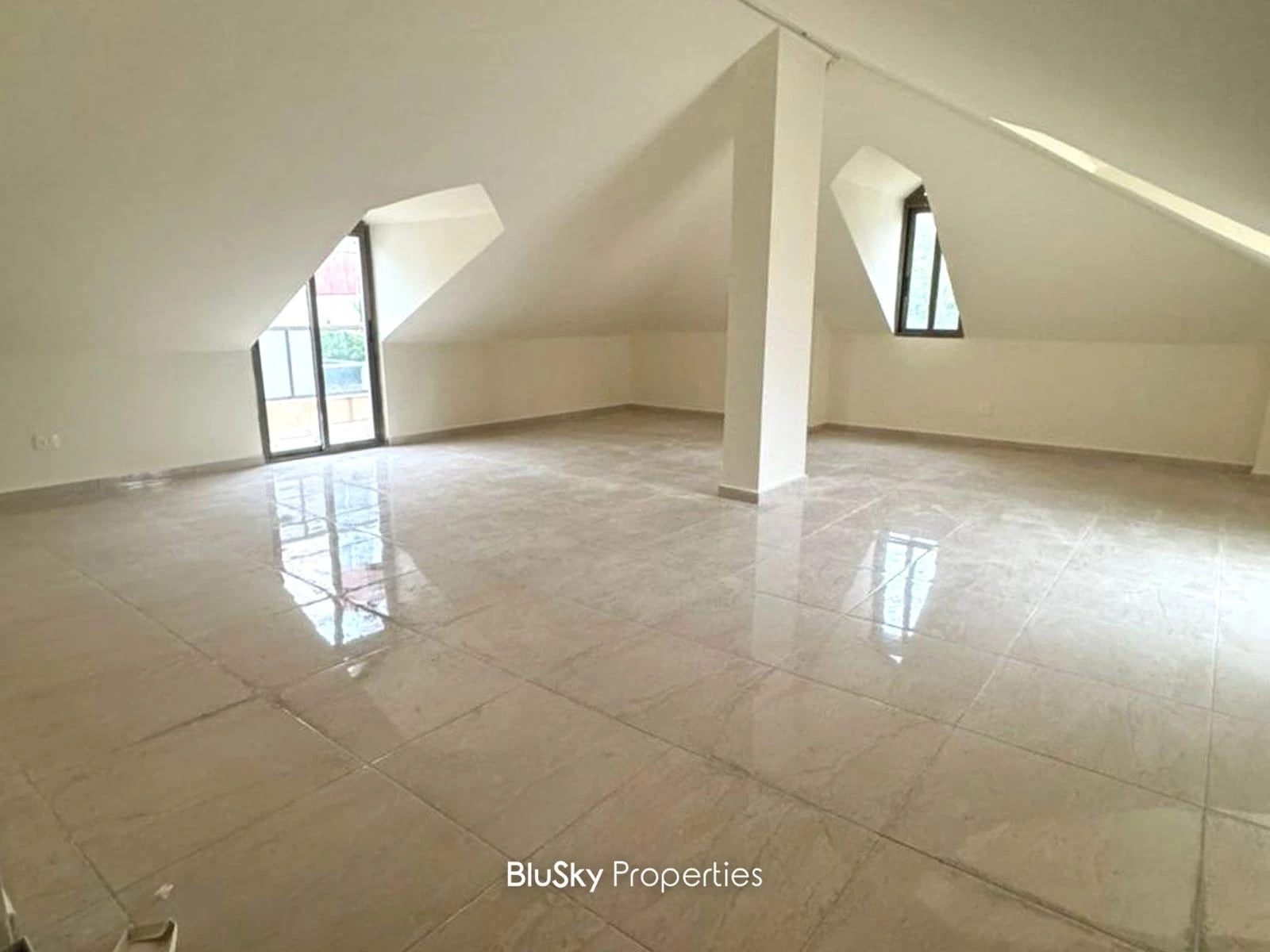 Apartment 70m² Sea View for Rent in Adma