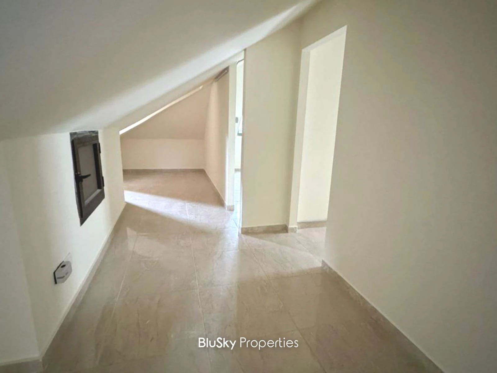Apartment 70m² Sea View for Rent in Adma — photo 4