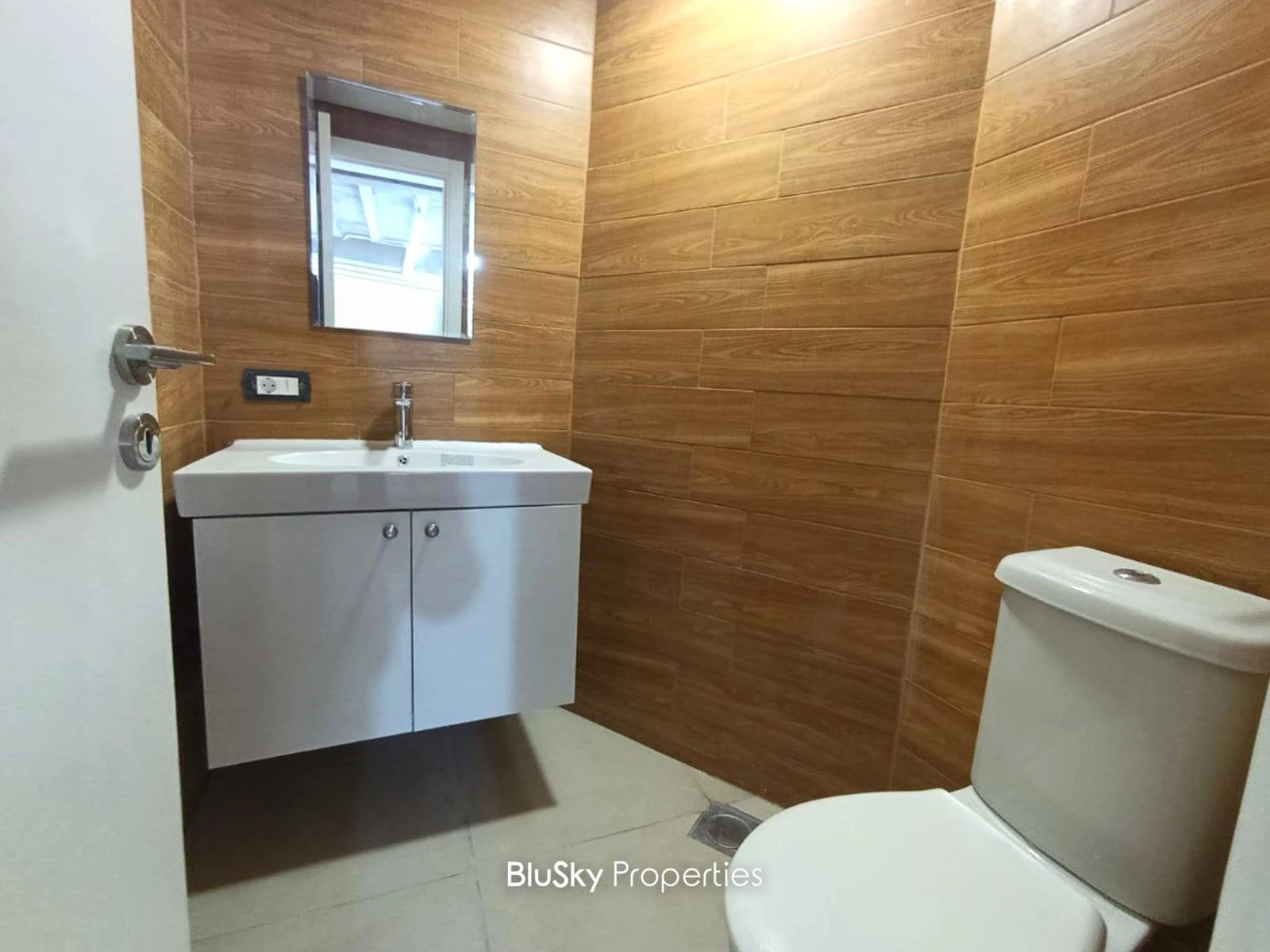 Shop 71m² Depot for Rent in Adma — الصورة 4