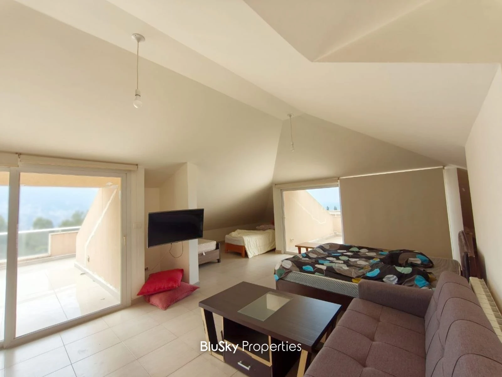 Apartment 80m² with Terrace for Rent in Adma