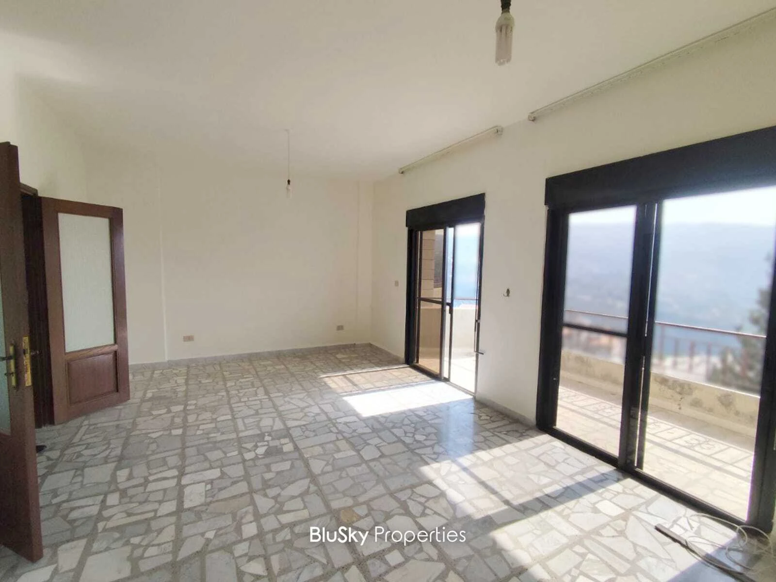 Apartment 105m² Mountain View for Rent in Ajaltoun