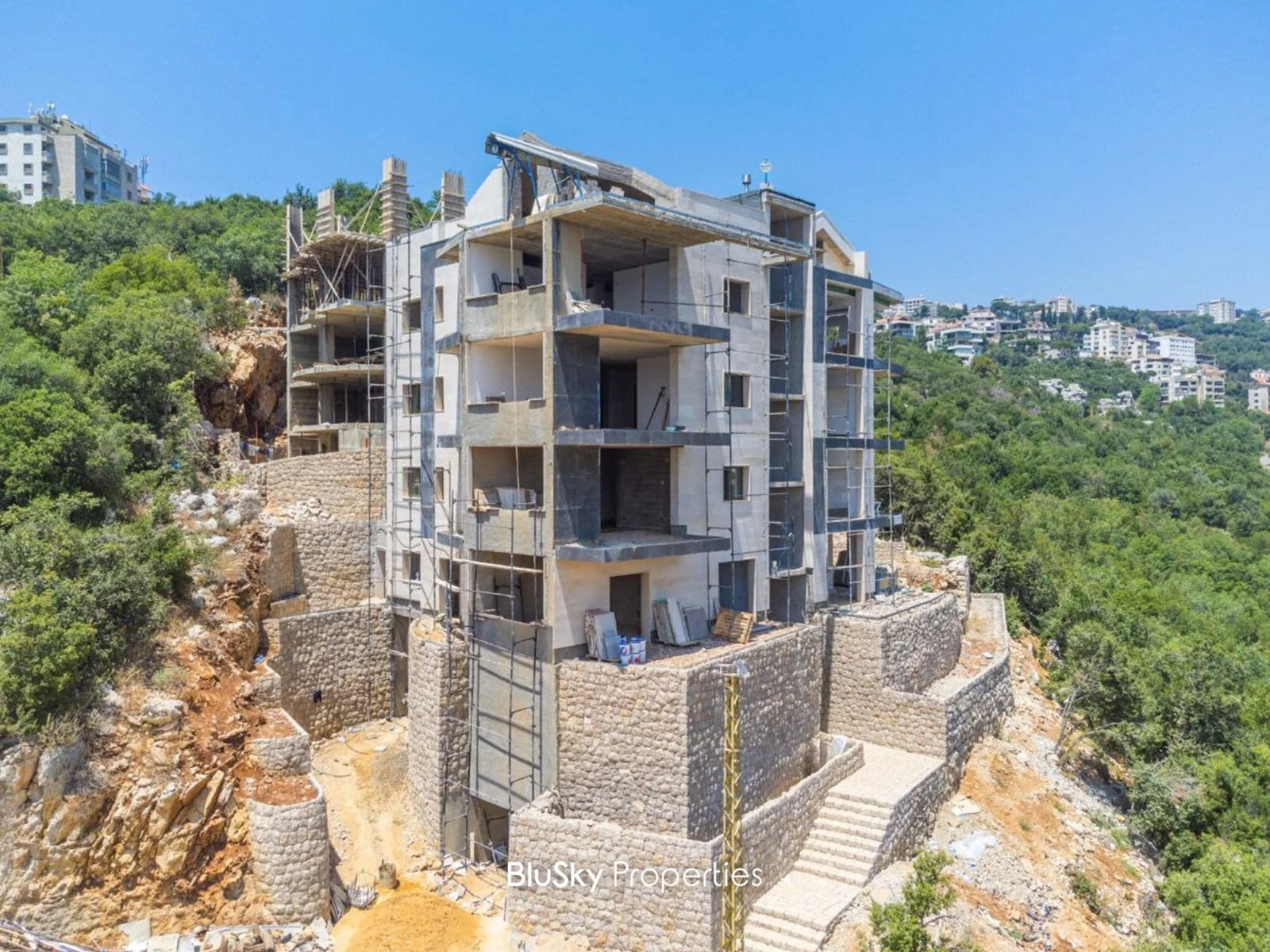 Apartment 139m² with Mountain View for Sale in Ajaltoun — الصورة 3