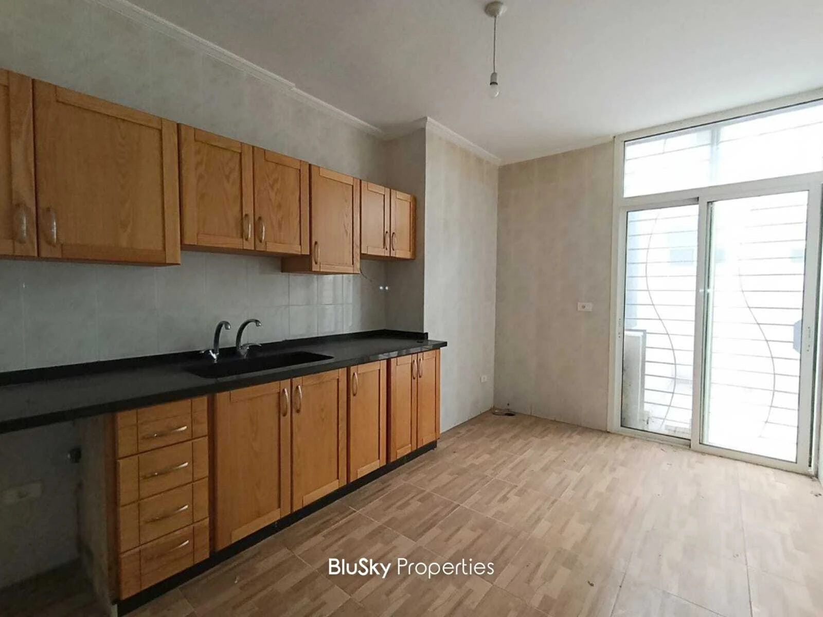 Apartment 124m² Terrace for Sale in Amchit — الصورة 2