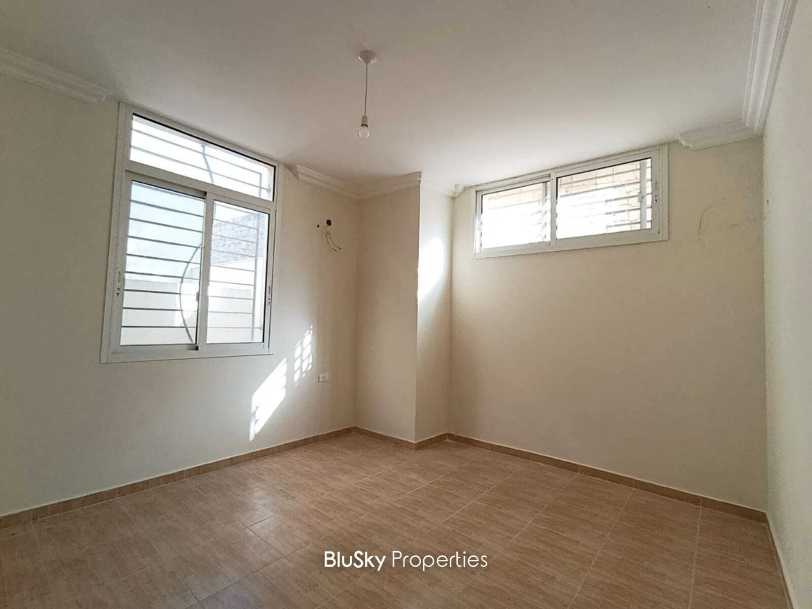Apartment 124m² Terrace for Sale in Amchit — الصورة 4