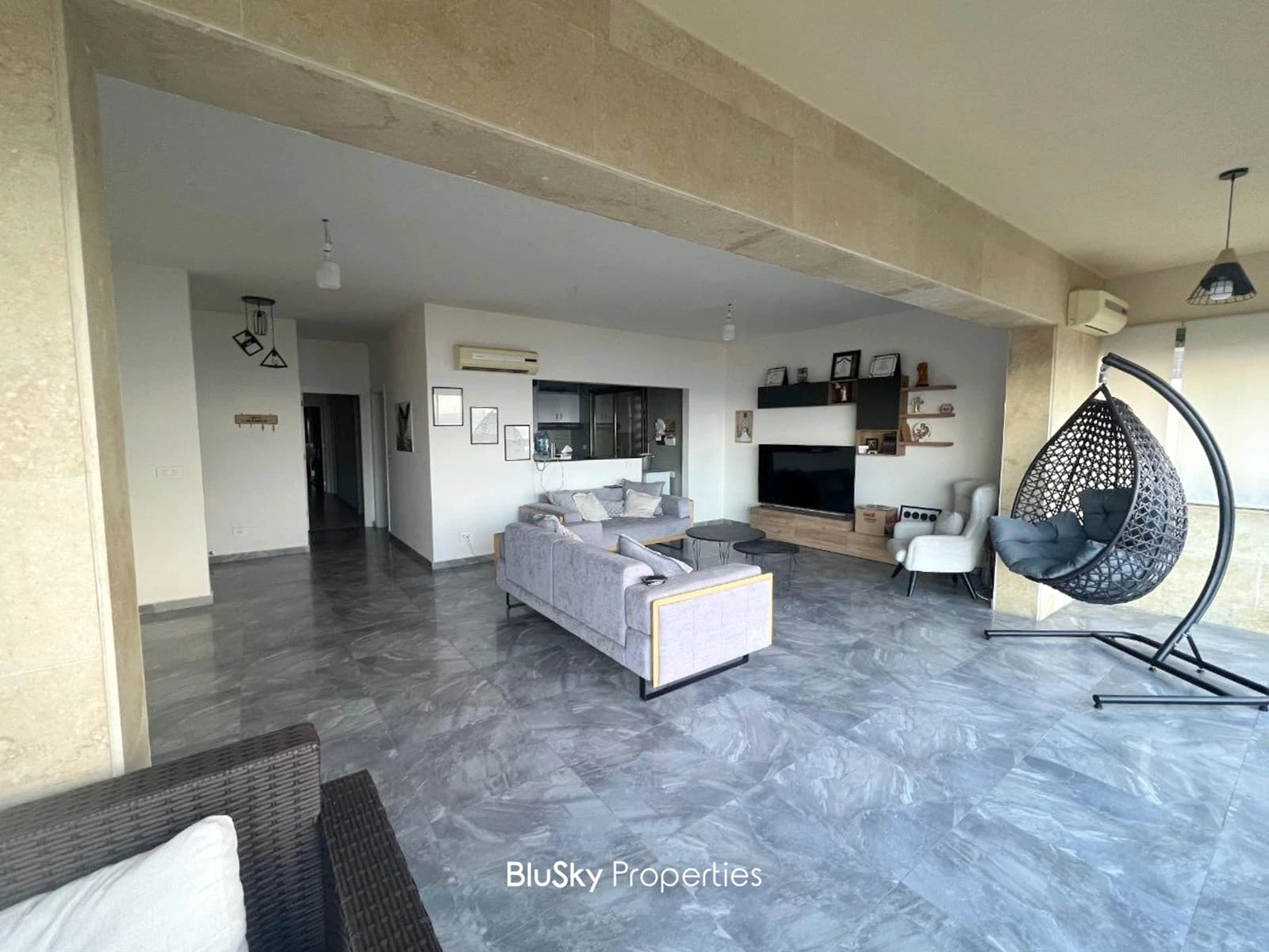 Apartment 160m² with Sea View for Rent in Amchit